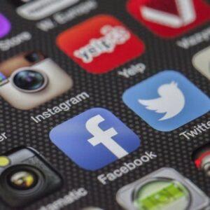 Móvil Donde Se Ven Iconos De Aplicaciones