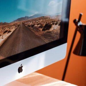 Fotografía En Primer Plano Del I Mac Encendido